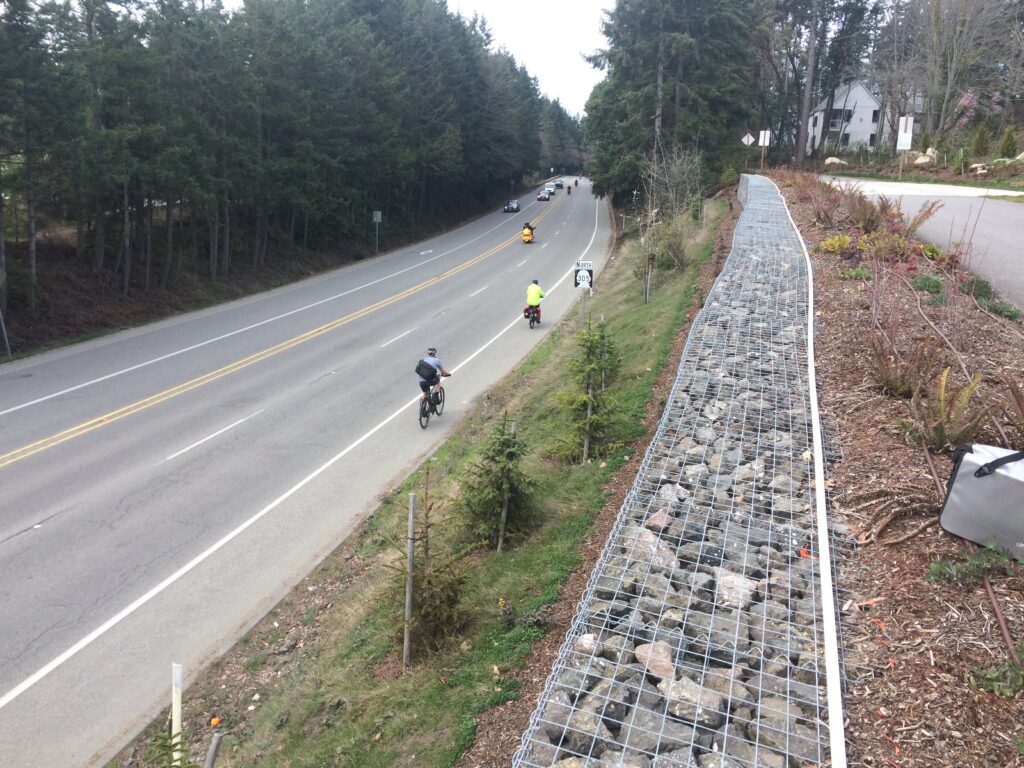 SR 305, Winslow Ferry to Hostmark Street