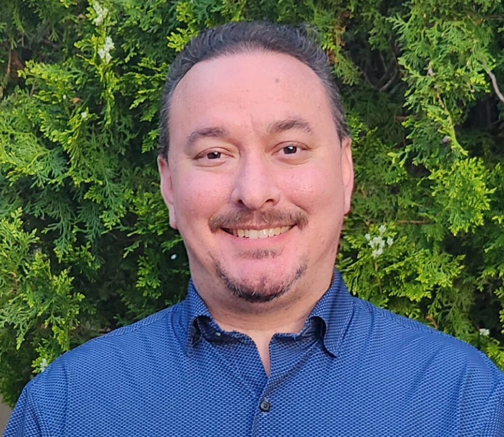 Daniel Adams headshot
