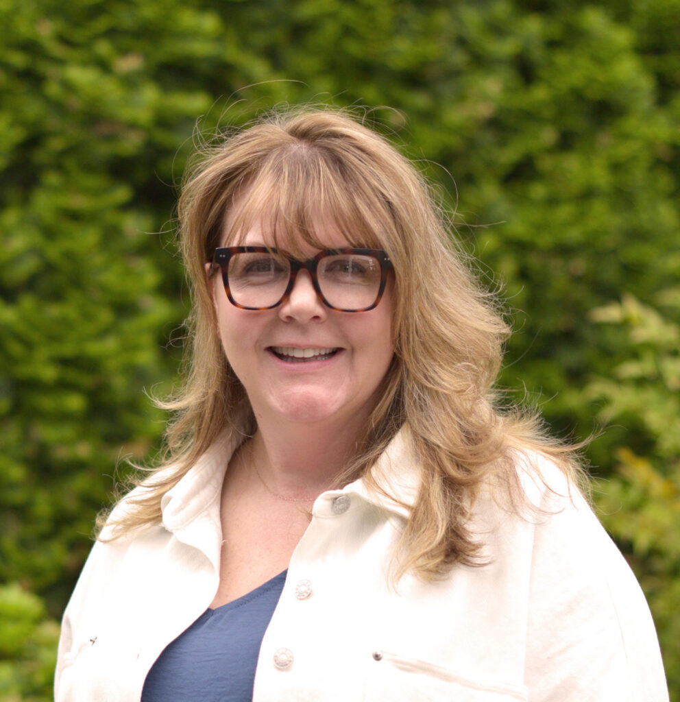 Leslie Sowles headshot