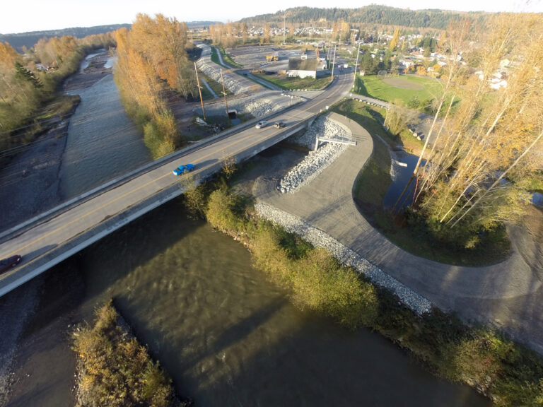 A roadway over a river from a bird's eye view