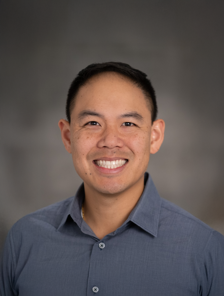 Chris Young headshot